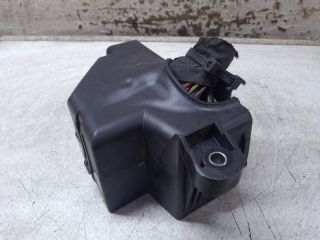 bontott VW GOLF V Biztosítéktábla Utastér