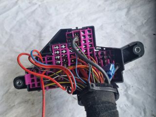 bontott VW GOLF V Biztosítéktábla Utastér