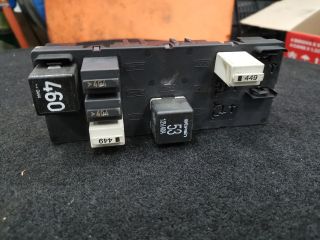 bontott VW GOLF V Biztosítéktábla Utastér