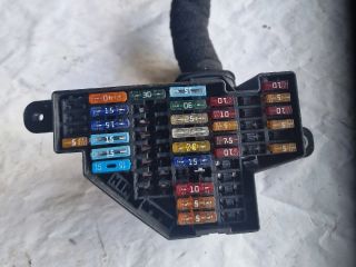 bontott VW GOLF V Biztosítéktábla Utastér