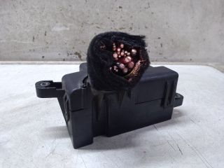 bontott VW GOLF V Biztosítéktábla Utastér