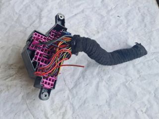 bontott VW GOLF V Biztosítéktábla Utastér