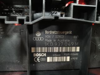 bontott VW GOLF V Biztosítéktábla Utastér