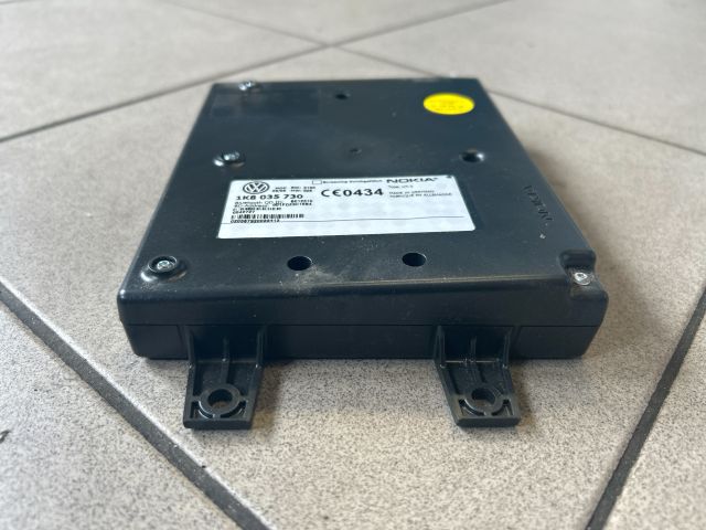 bontott VW GOLF V Bluetooth Elektronika