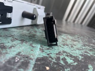 bontott VW GOLF V CD / DVD Tár