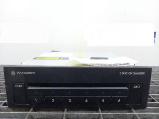 bontott VW GOLF V CD / DVD Tár