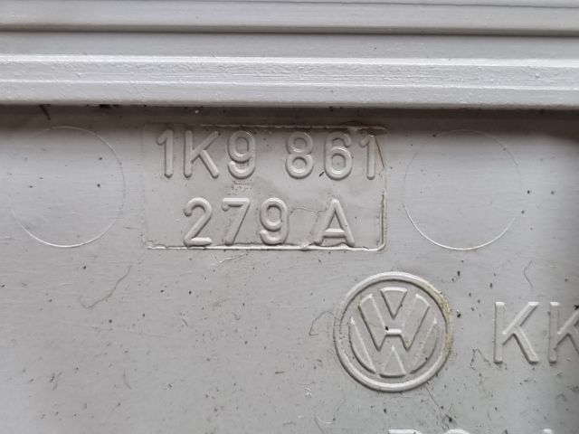 bontott VW GOLF V Csomagrögzítő