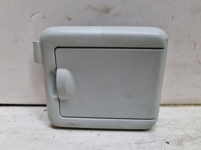 bontott VW GOLF V Csomagrögzítő