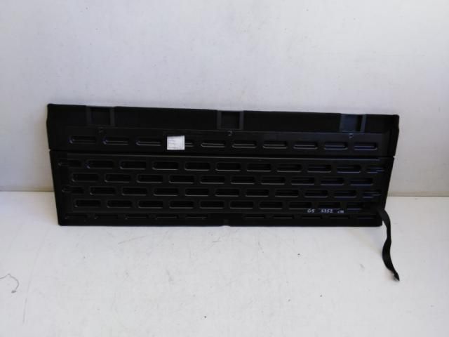 bontott VW GOLF V Csomagtér Kárpit