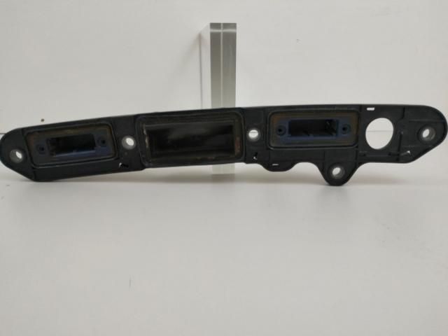 bontott VW GOLF V Csomagtér Nyitó Kar / Gomb