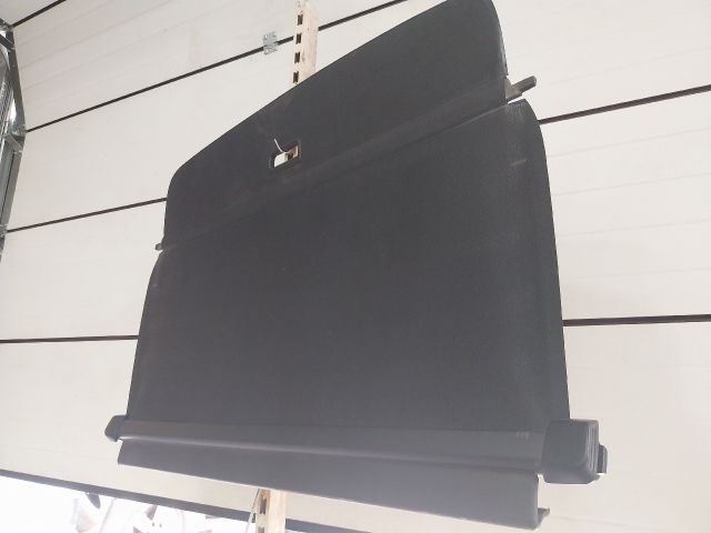 bontott VW GOLF V Csomagtér Roló