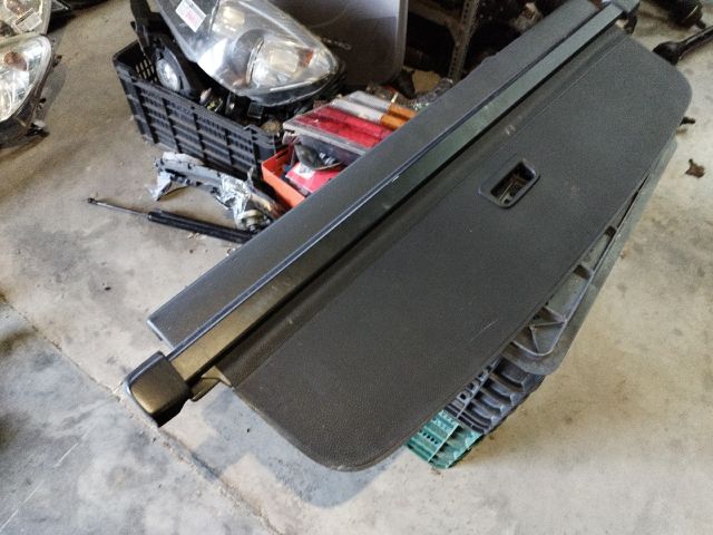 bontott VW GOLF V Csomagtér Roló