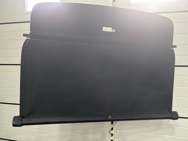 bontott VW GOLF V Csomagtér Roló