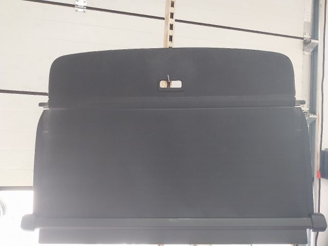 bontott VW GOLF V Csomagtér Roló