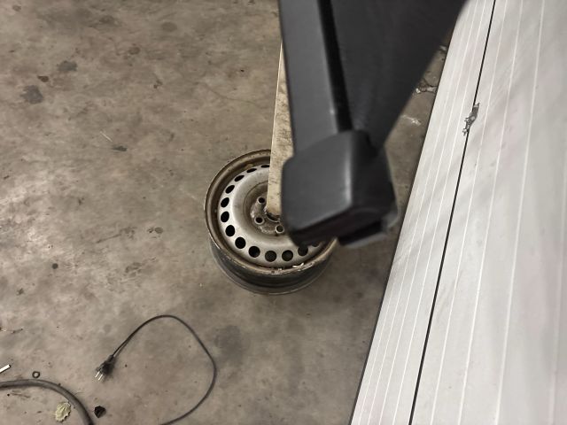 bontott VW GOLF V Csomagtér Roló