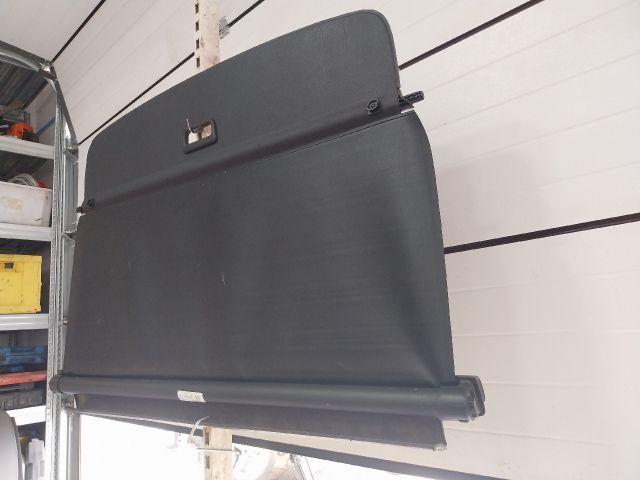 bontott VW GOLF V Csomagtér Roló