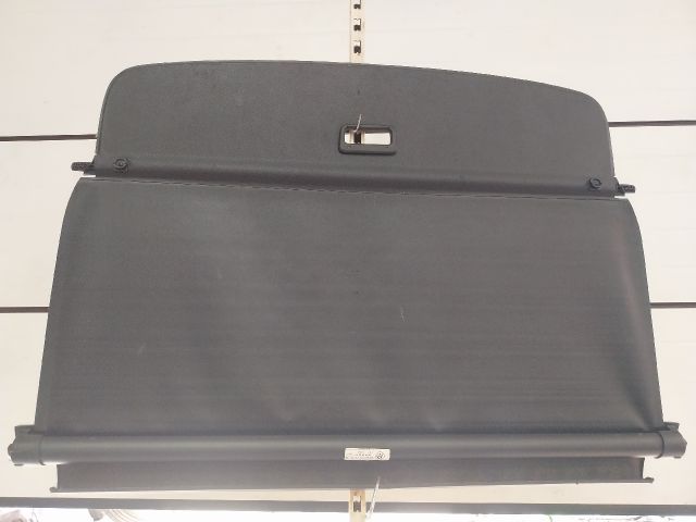 bontott VW GOLF V Csomagtér Roló