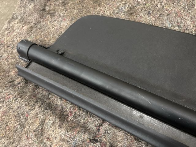 bontott VW GOLF V Csomagtér Roló