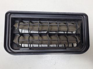 bontott VW GOLF V Csomagtér Szellőző Bal