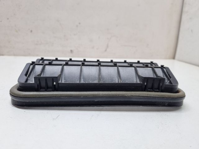 bontott VW GOLF V Csomagtér Szellőző Jobb