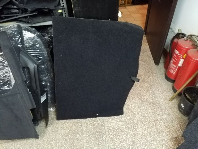 bontott VW GOLF V Csomagtér Tálca