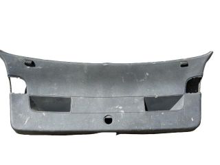 bontott VW GOLF V Csomagtérajtó Burkolat (Részeivel)