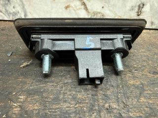 bontott VW GOLF V Csomagtérajtó Kapcsoló