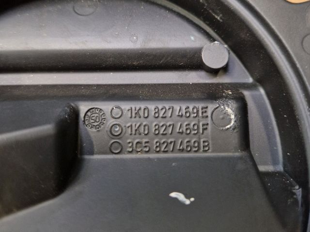 bontott VW GOLF V Csomagtérajtó Kilincs