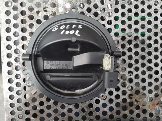 bontott VW GOLF V Csomagtérajtó Kilincs