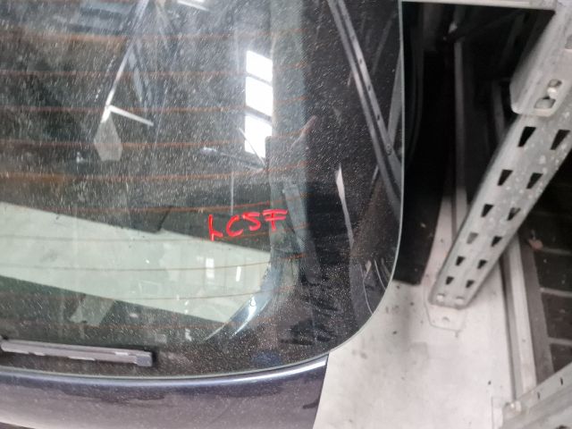 bontott VW GOLF V Csomagtérajtó (Részeivel)