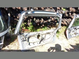 bontott VW GOLF V Csomagtérajtó (Részeivel)