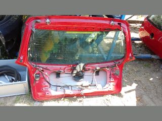 bontott VW GOLF V Csomagtérajtó (Részeivel)
