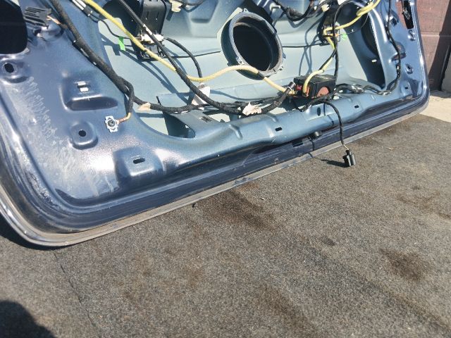 bontott VW GOLF V Csomagtérajtó (Részeivel)