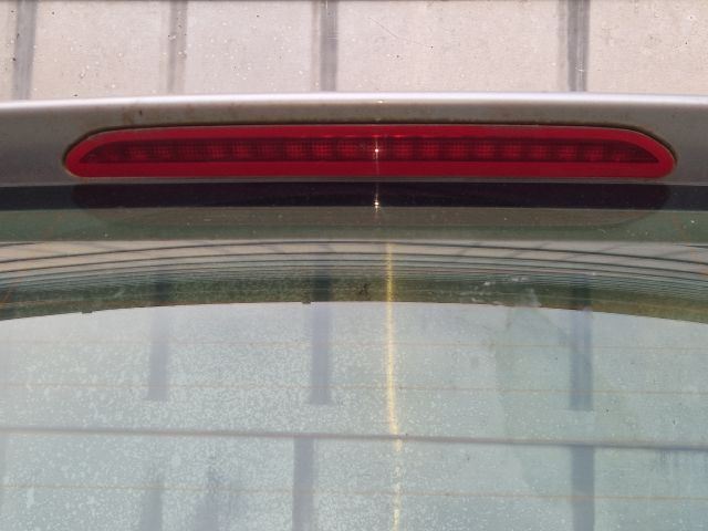 bontott VW GOLF V Csomagtérajtó (Részeivel)