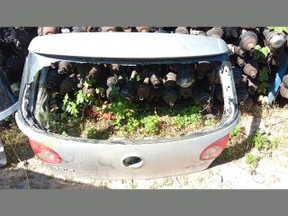 bontott VW GOLF V Csomagtérajtó (Részeivel)