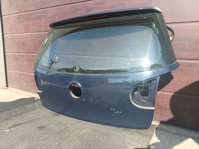 bontott VW GOLF V Csomagtérajtó (Részeivel)