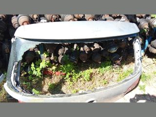 bontott VW GOLF V Csomagtérajtó (Részeivel)