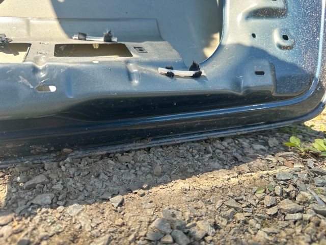 bontott VW GOLF V Csomagtérajtó (Üres lemez)