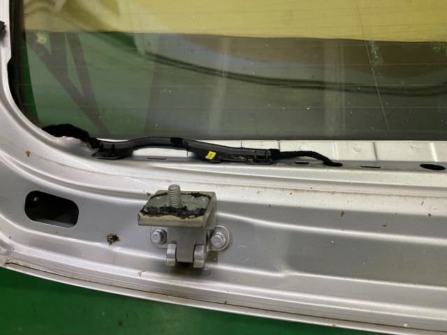 bontott VW GOLF V Csomagtérajtó (Üres lemez)