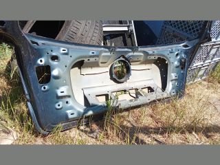 bontott VW GOLF V Csomagtérajtó (Üres lemez)