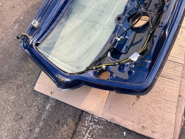 bontott VW GOLF V Csomagtérajtó (Üres lemez)