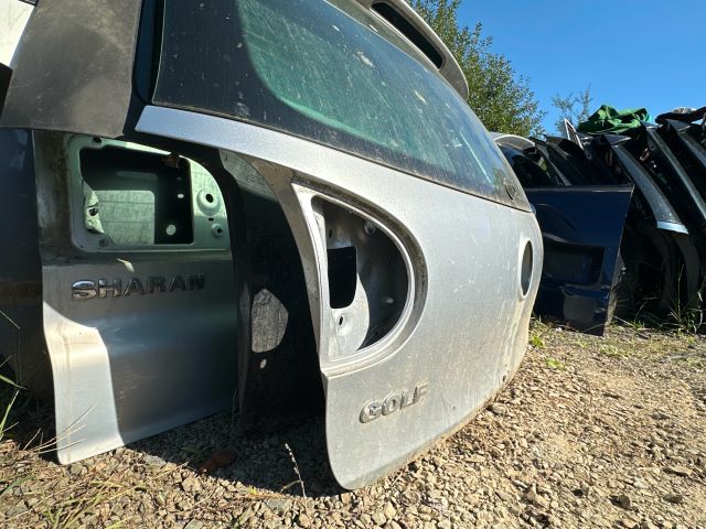 bontott VW GOLF V Csomagtérajtó (Üres lemez)