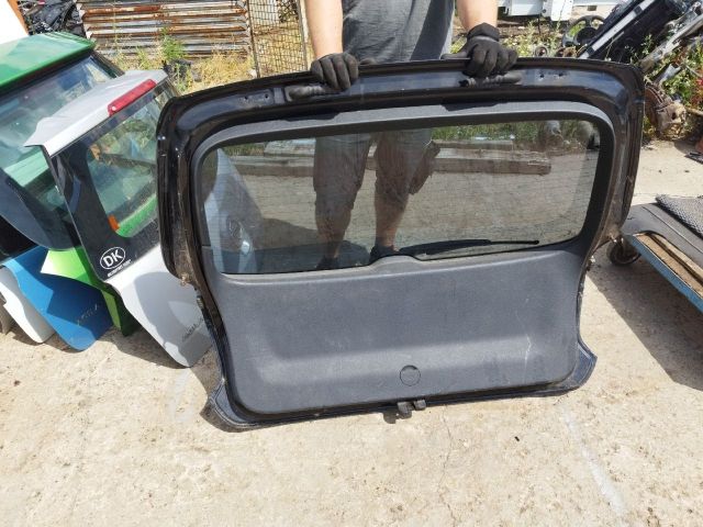 bontott VW GOLF V Csomagtérajtó (Üres lemez)