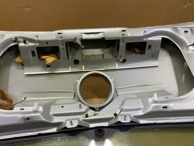 bontott VW GOLF V Csomagtérajtó (Üres lemez)