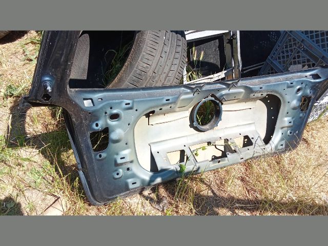 bontott VW GOLF V Csomagtérajtó (Üres lemez)