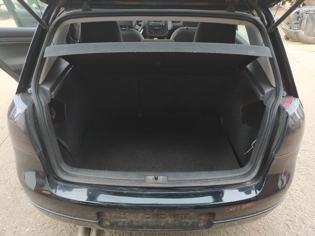 bontott VW GOLF V Csomagtérajtó (Üres lemez)