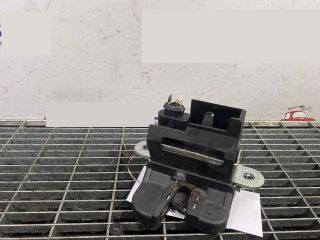 bontott VW GOLF V Csomagtérajtó Ütköző