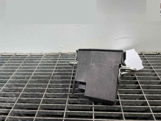 bontott VW GOLF V Csomagtérajtó Ütköző