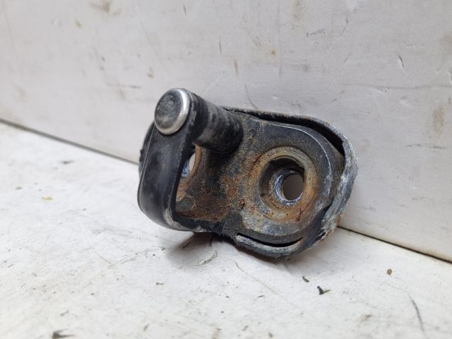 bontott VW GOLF V Csomagtérajtó Ütköző