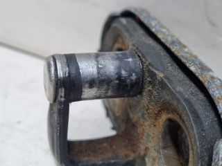 bontott VW GOLF V Csomagtérajtó Ütköző